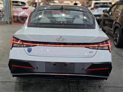 هیۆندای ئەلەنترا